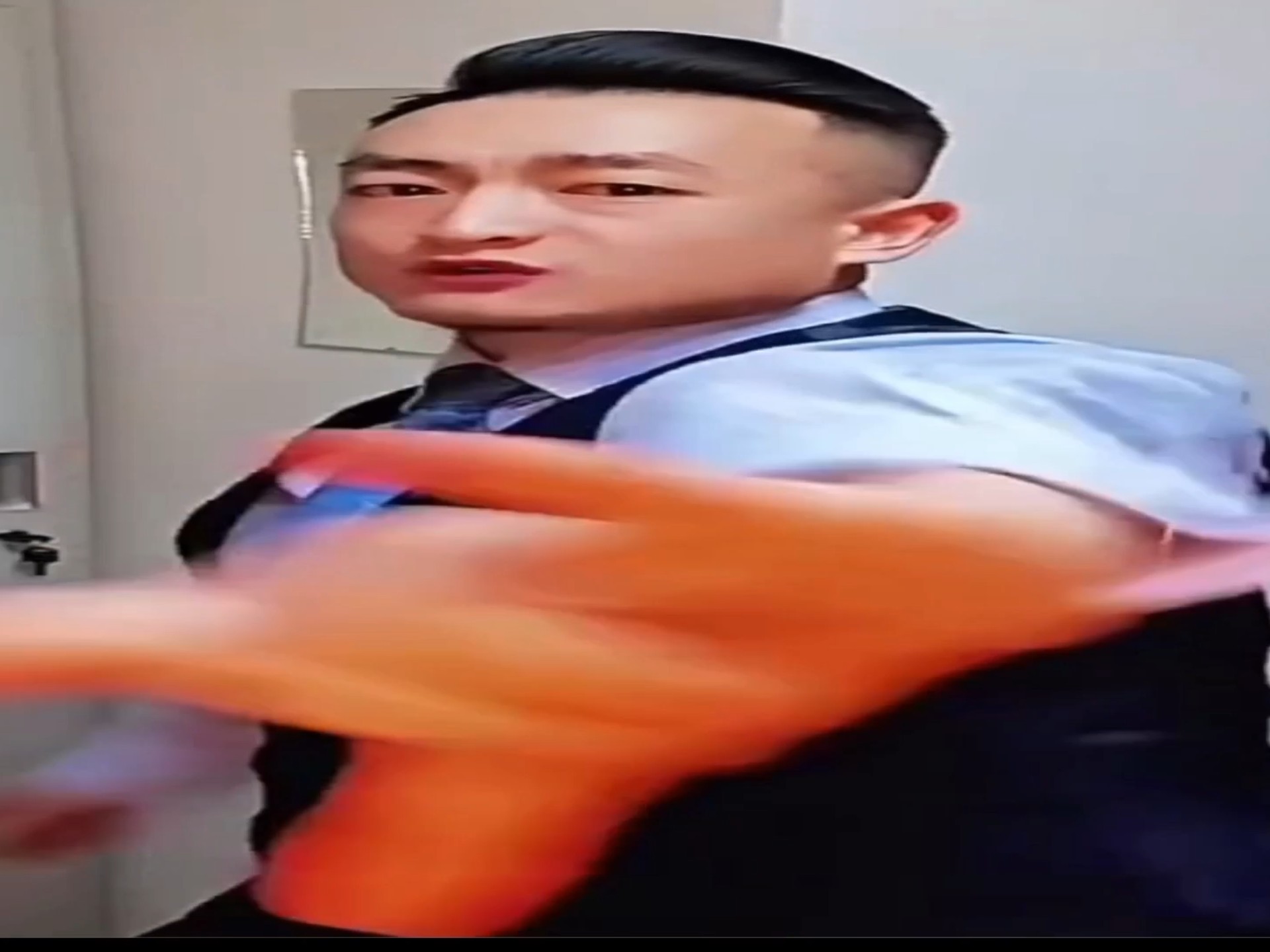  Faker关键节点败北，塞尔维亚队带队取胜！